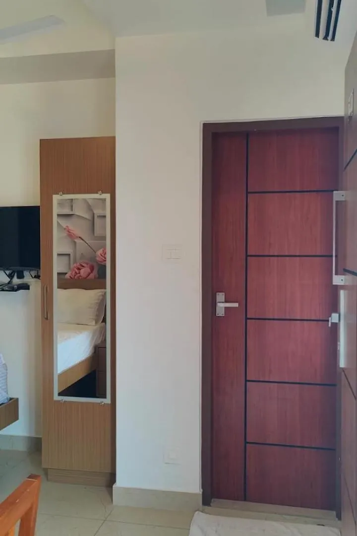 Bed & Breakfast Hotel Eden Palace Thrissur